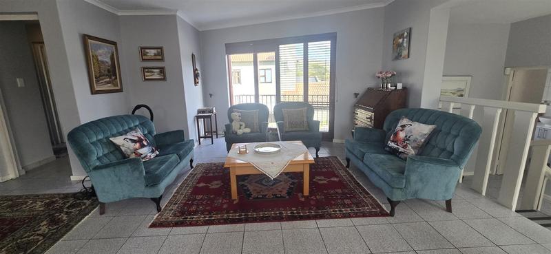5 Bedroom Property for Sale in Hersham Western Cape